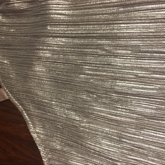 Outback Red - silver metallic shirt - Picture 5 of 6